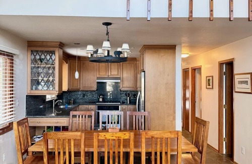 Dillon House | Mountain Retreat: Private Hot Tub, Fireplace, & Ergonomic Remote Work Setup