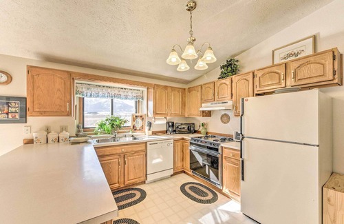 Buena Vista House | Mountain-View Buena Vista Home: 1 Mile to Main St!