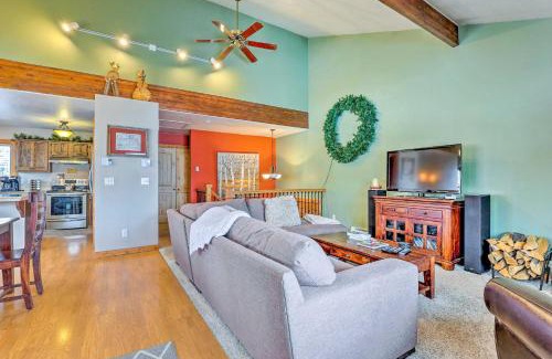 Willowbrook Meadows House | Mountain-View Silverthorne Home Walk to Trails!