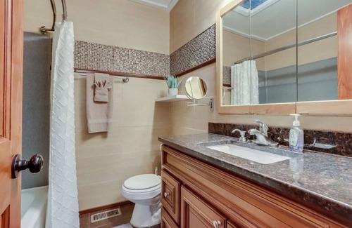 Hale House | Movie Theatre | Hot Tub | Outdoor Grill