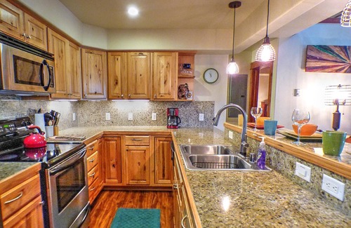 Steamboat Springs Condo | ⭐️ New Listings ⭐️ Updated LOFT + Gas Fireplace