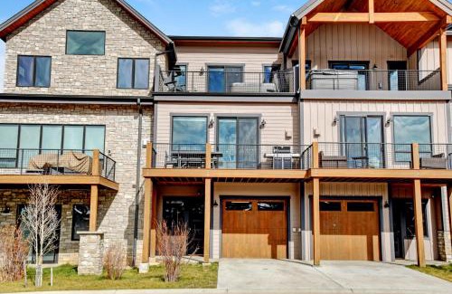 Grand Park House | New Luxury Villa 114 I Hot Tub I Great Views I Best Price I Free Adventures Daily