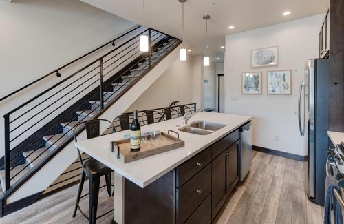 Winter Park House | New Luxury Villa #280 With Rooftop Hot Tub & Great Views - 500 Dollars Of FREE Activities & Equipment Rentals Daily