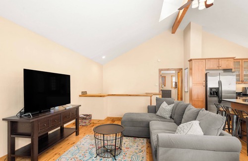 Warrior's Mark House | New! Quiet Area, Private Hot Tub