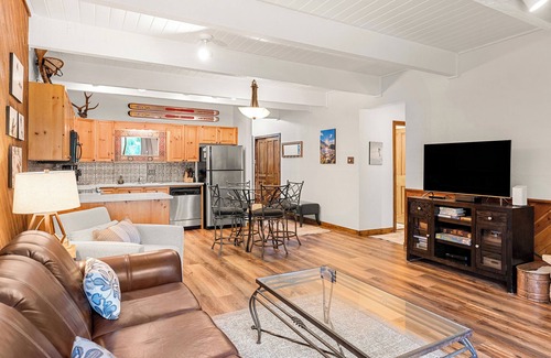 Peak 9 Condo | New! Spacious 1 BD near Lifts and Town. Hot tubs!