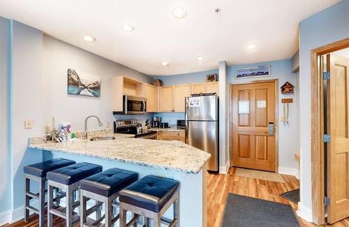 River Run Condo | Newly-Remodeled, Ski-In/Ski-Out Condo w/Shared Pool/Hot Tub/WiFi/Washer/Dryer
