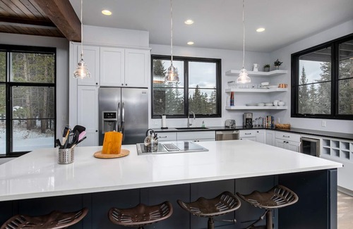 Breckenridge Park Estates House | Off Piste Place Home: Hot Tub, Nice Updates