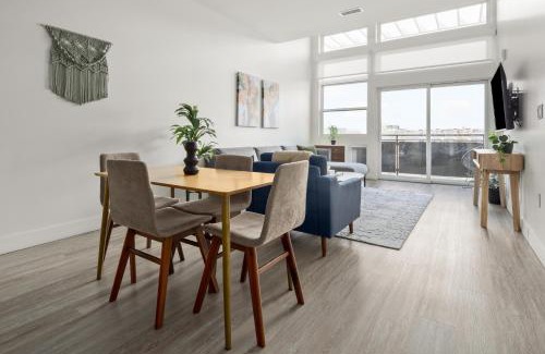 Highland House | On Cloud 9 - Curated Lifestyle Loft - Zuni Lofts