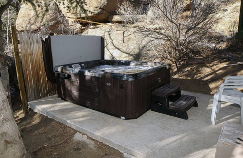 Estes Park Cabin | One bedroom cabin with personal hot tub, close to downtown Estes Park