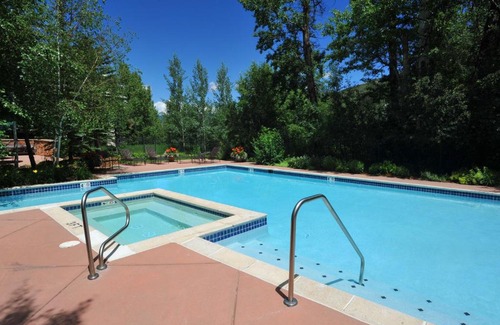 Beaver Creek Apartment | Oxford Court #305 condo