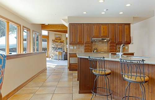 Vail House | Panoramic View !Monthly Rentals Available! Private Elevator, Great Outdoor Space