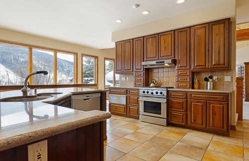 Vail House | Panoramic View !Monthly Rentals Available! Private Elevator, Great Outdoor Space