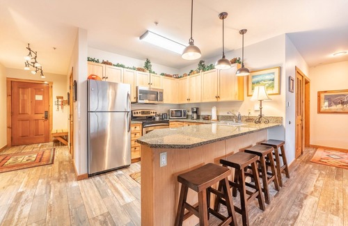 River Run Condo | Penthouse Condo with Rooftop Deck & Village Views, Short Walk to Base/Gondola