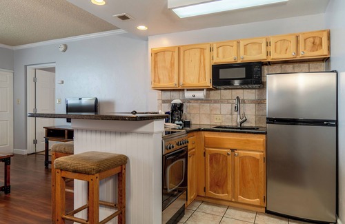 Steamboat Springs Apartment | Perfect Escape! Three Serene Rooms Close to Downtown | Indoor Pool