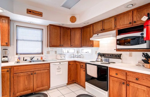 Warrior's Mark West House | Perfect for Large Groups - Near Peak 9 & 10 - Quiet Residential Setting