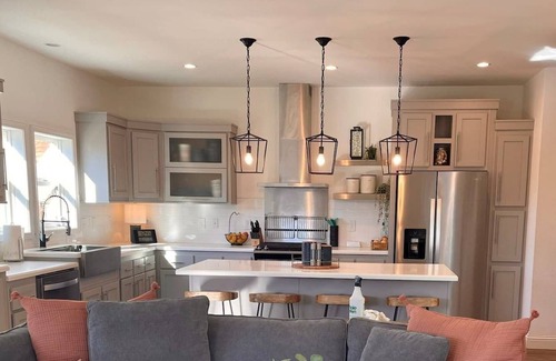 Summit Cove House | Pet Friendly, Newly Built Modern Farmhouse - Hot Tub, Foosball, Games, Location!