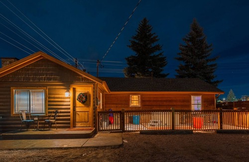 Woodland Park Cabin | Pikes Peak Cabin Above the Clouds - Dog Friendly