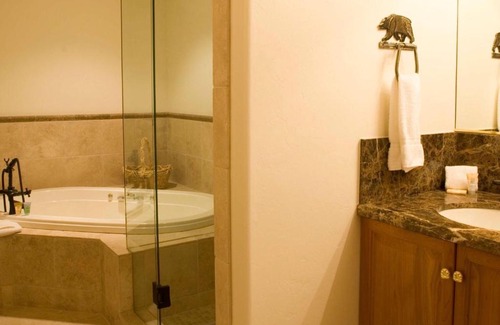 Mountain Village Apartment | PINE MEADOWS 138 by Exceptional Stays