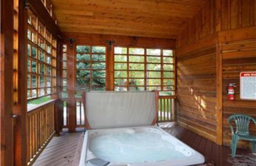 Steamboat Springs Hotel | Pines at Ore House 202 PH6