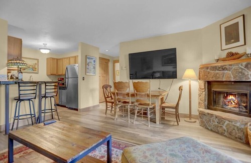 Steamboat Springs Apartment | Pines Peak Place Summ