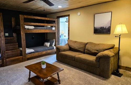Del Norte Apartment | Pioneer Ridge