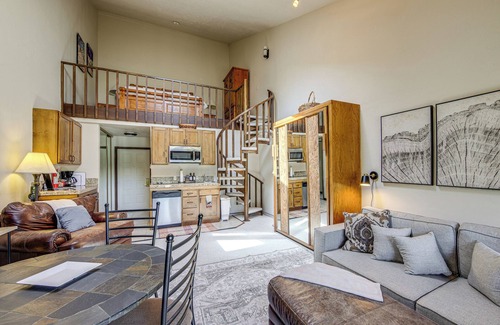 Granby Apartment | Private Balcony & Mtn Views: Granby Studio!