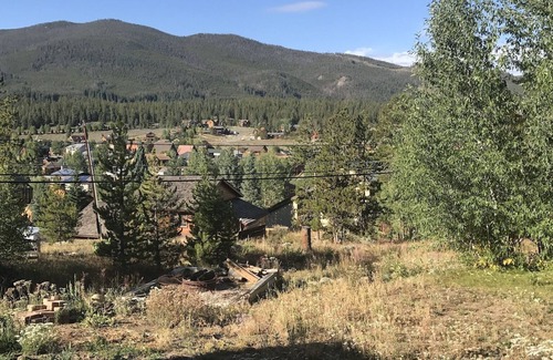 Summit Cove Apartment | Private guest apartment 1bed, 1 bath sleeps up to 4, STR license #BCA-79655