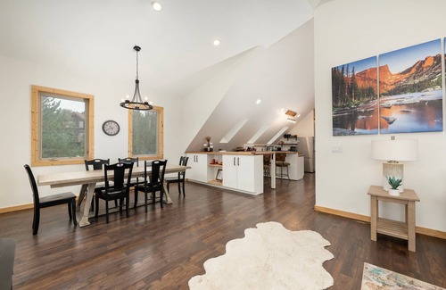 Grand Lake Cabin | Private Hot Tub + Firepit, Big Front Deck with Great Views, Laundry