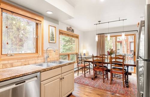 Warrior's Mark House | Private Hot Tub; Walk to Lifts or Town