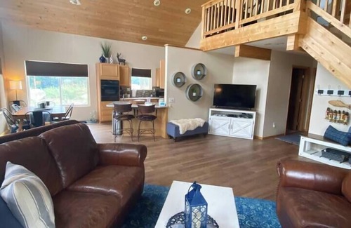 Buena Vista House | Private house:2 acres & river access *No pet fee!