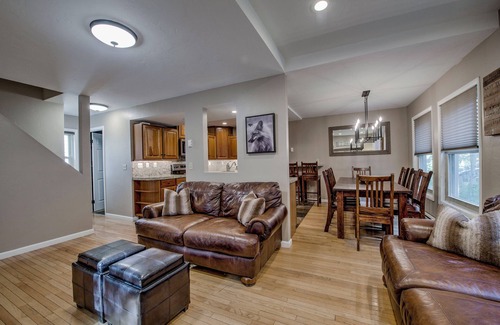 Frisco House | Private Jacuzzi, Single Family Home 2 blocks to Center Downtown, Family Friendly