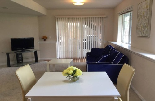Lone Tree Resort | Private room ∙ 3 guests