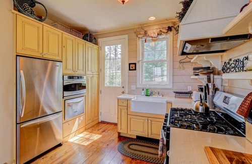 Warm Springs Cabin | Private Secluded Cabin Unbelievable Views