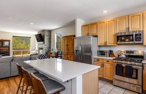 Wildernest House | Prospector Village getaway with mountain views & deck
