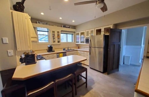 Loveland House | Quaint House in Downtown Loveland (Entire House)