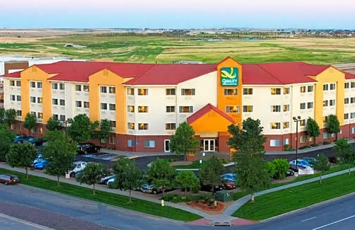 Dupont Hotel | Quality Inn & Suites Denver International Airport