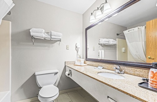 Glenwood Springs Hotel | Quality Inn & Suites On the River