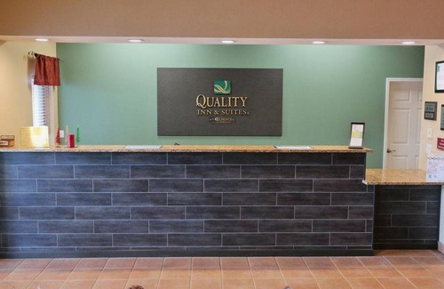Loveland Hotel | Quality Inn & Suites Loveland
