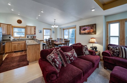 Blue River House | Quandary Vista Townhome: Private Hot Tub, Incredible Mountain Views