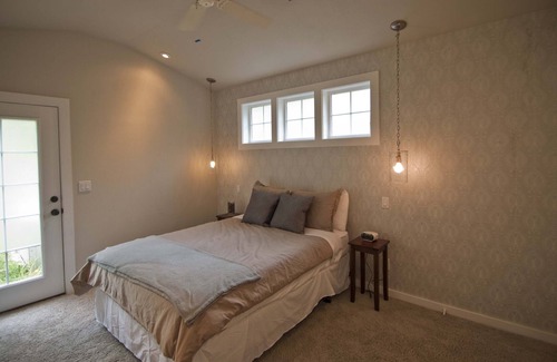 Panorama Heights House | Quiet 3 Bedroom Downtown Boulder Home on .25 acres