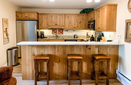 Vail Condo | Quiet Colorful Fall! 3 Nights 10% off Now into November