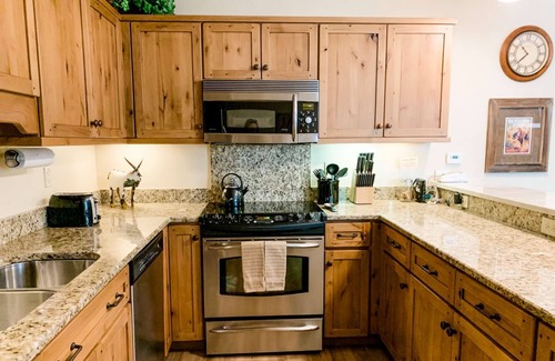 Vail Condo | Quiet Colorful Fall! 3 Nights 10% off Now into November