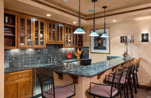 Cerise Ranch House | Rare, Art-Filled Luxe Mountain Getaway Near Aspen and Snowmass