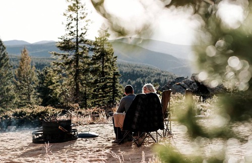 Black Hawk RV Rental | Recreational vehicle (RV) ∙ 1 bedroom ∙ 2 guests