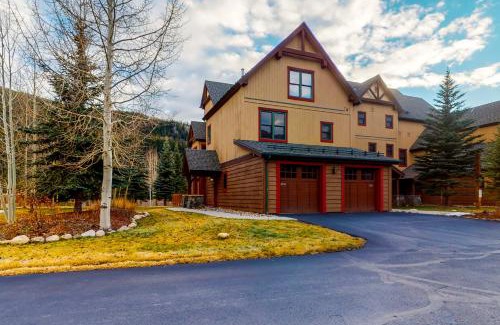 Keystone House | Red Hawk Townhome 2350