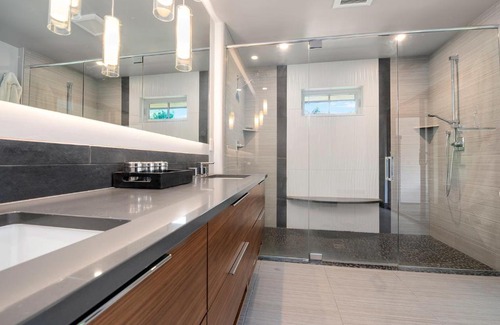 Old Town West Apartment | Relaxing in Paradise w Private Roof Top Deck!!