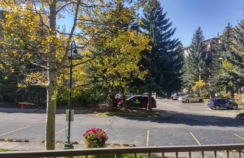 Avon Condo | Remodeled Condo w/FREE WiFi, Parking, Heated Pool, Hot Tubs, Skier Shuttles