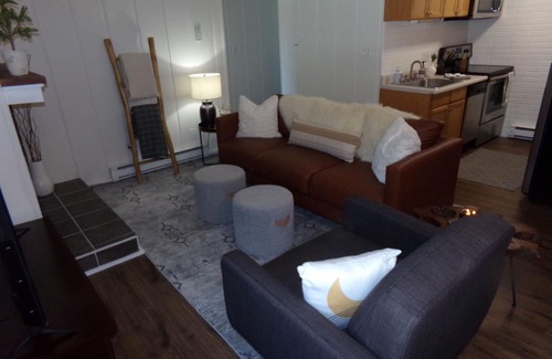 Blue River Condo | Remodeled Gem 3 bedrooms On the Free Shuttle Route with views in Blue River