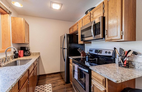 Steamboat Springs Condo | Remodeled & Immaculate! Walk to Resort & Steps to FreeBus+Pool-HotTub-Grill-W/D in Unit-Fireplace