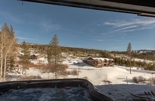 Rendezvous House | Rendezvous Hideaway | Walk To Town! Close To Slopes! | Private Hot Tub